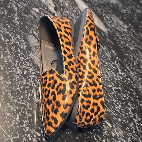 BRAND NEW MADDEN GIRL LEOPARD PRINT SLIP ON WOMEN'S LOAFERS - Picture 15 of 16